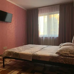 1-apartments-on-16.hotels-of-kiev.com/