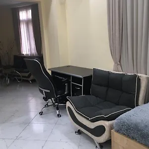 happy-house-tbilisi.alltbilisihotels.com/